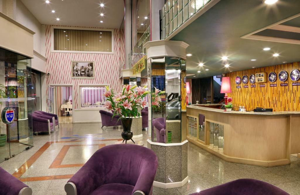 Highway Hotel Chiang Mai Exterior foto