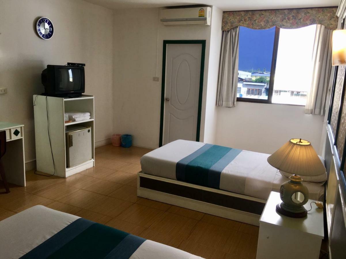Highway Hotel Chiang Mai Exterior foto